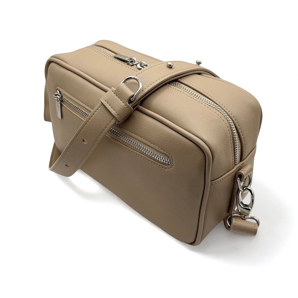 YUNO dog walking bag with front pocket - Pre-order special with free Poop Bag Holder 